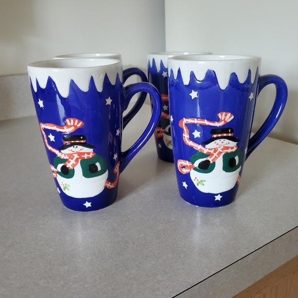 🆕️4️⃣⛄️mugs❄️ - Picture 2 of 8